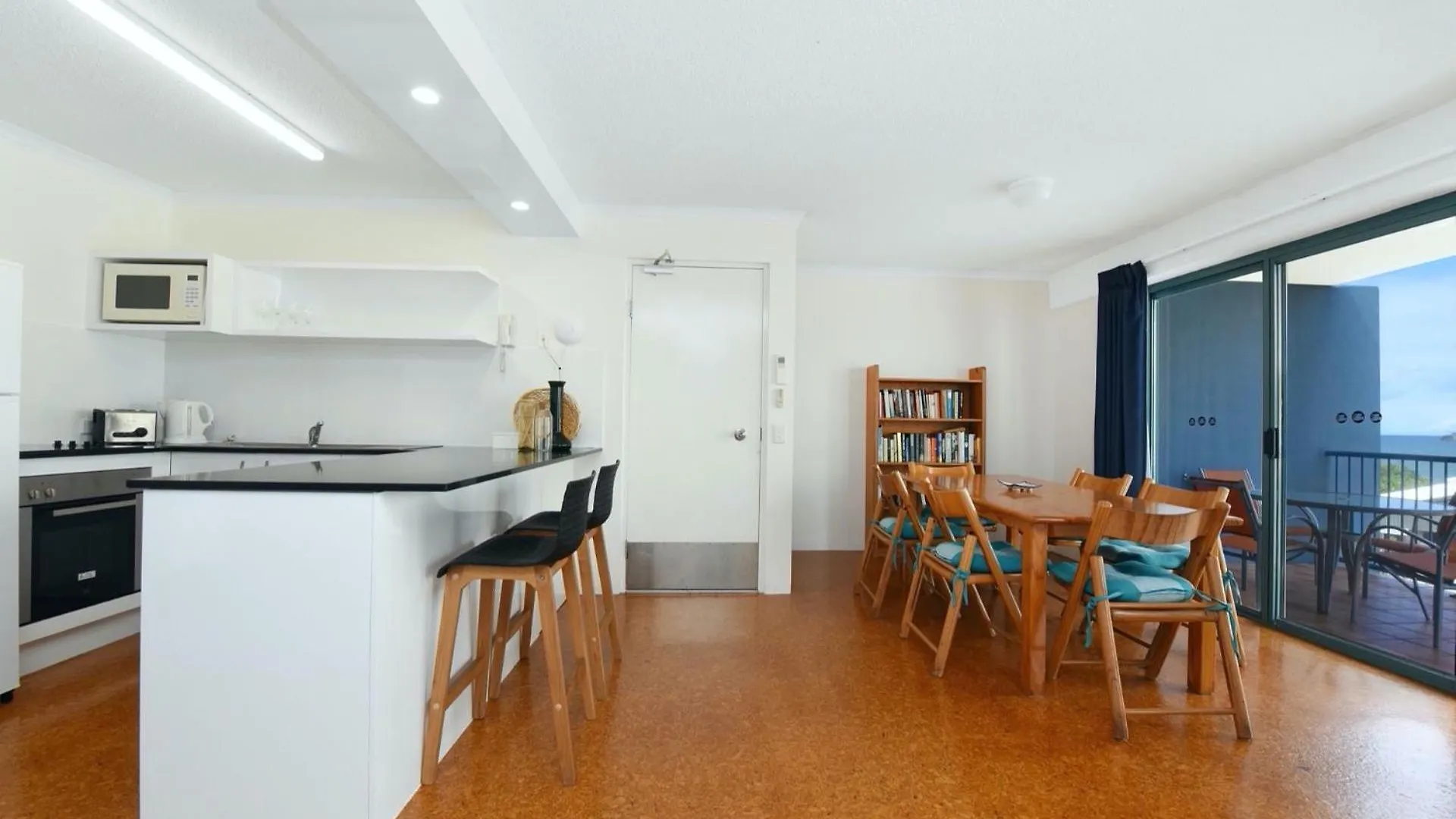 아파트 Lindomare Unit 17, 11 Orvieto Tce, Kings Beach 칼론드라
